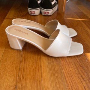 Low block heel mules, cream